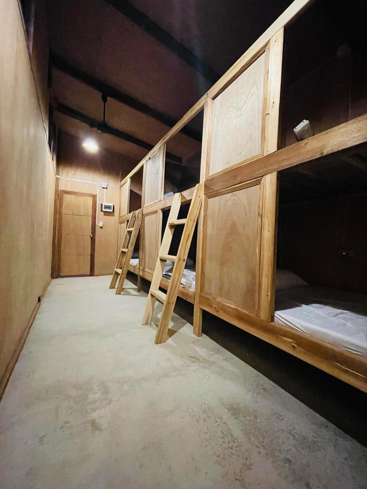 Russell Place Hostel San Vicente (Palawan)